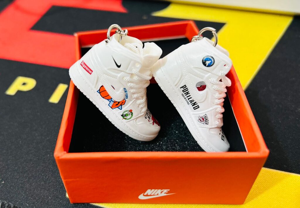 Chicago Bulls Red High Ankel Trainer Keychain With Mini Shoe Box