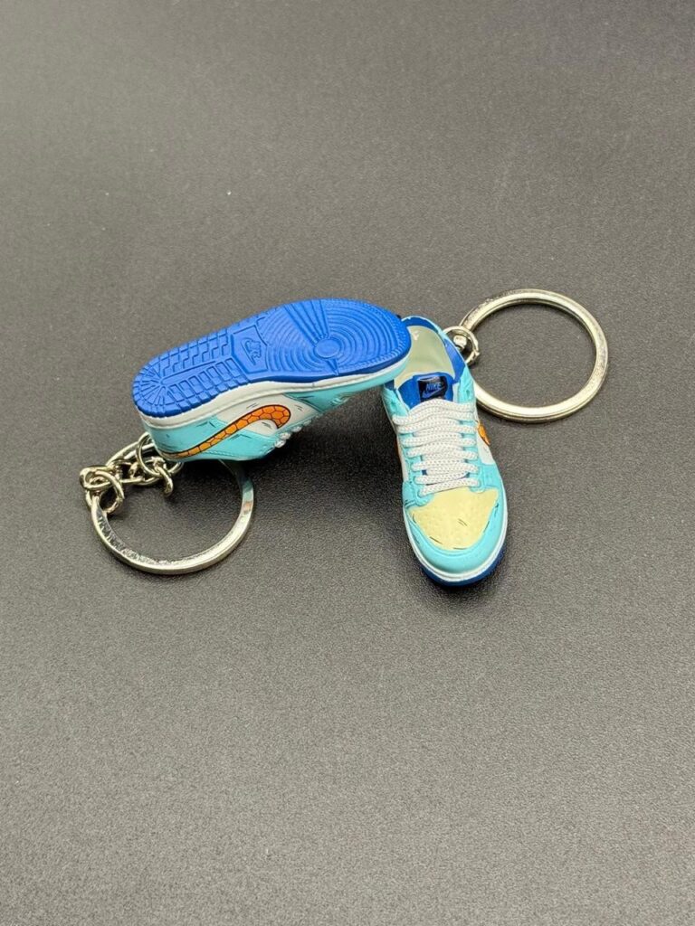 SB Splatter Pink Low Dunks Trainer Keychain With Mini Shoe Box